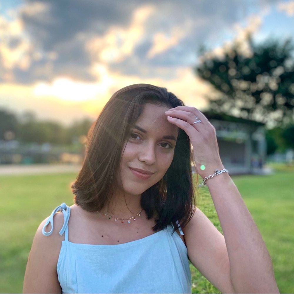 Meet your Posher, Evely